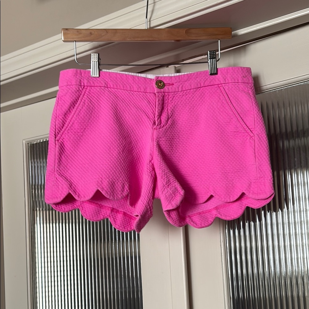 Pink Scalloped Women's Shorts